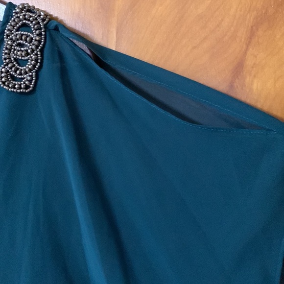 Emerald Green Party dress - Picture 7 of 7